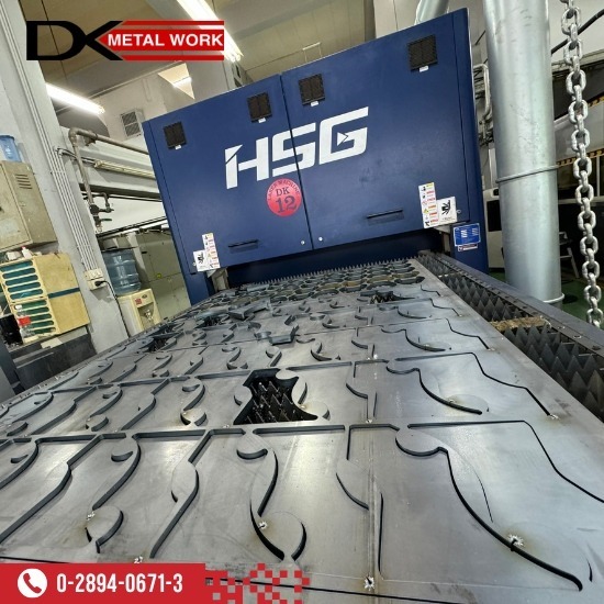 บริษัท ดี.เค. เมทัลเวิร์ค จำกัด - บริการรับเลเซอร์เหล็ก สแตนเลส